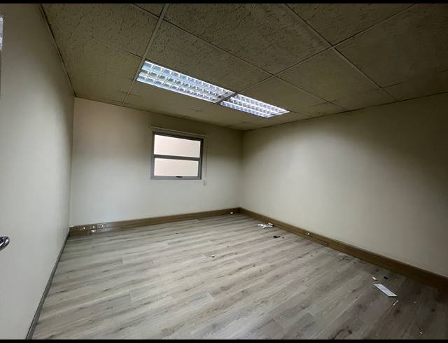 944M² WAREHOUSE TO LET IN SEBENZA